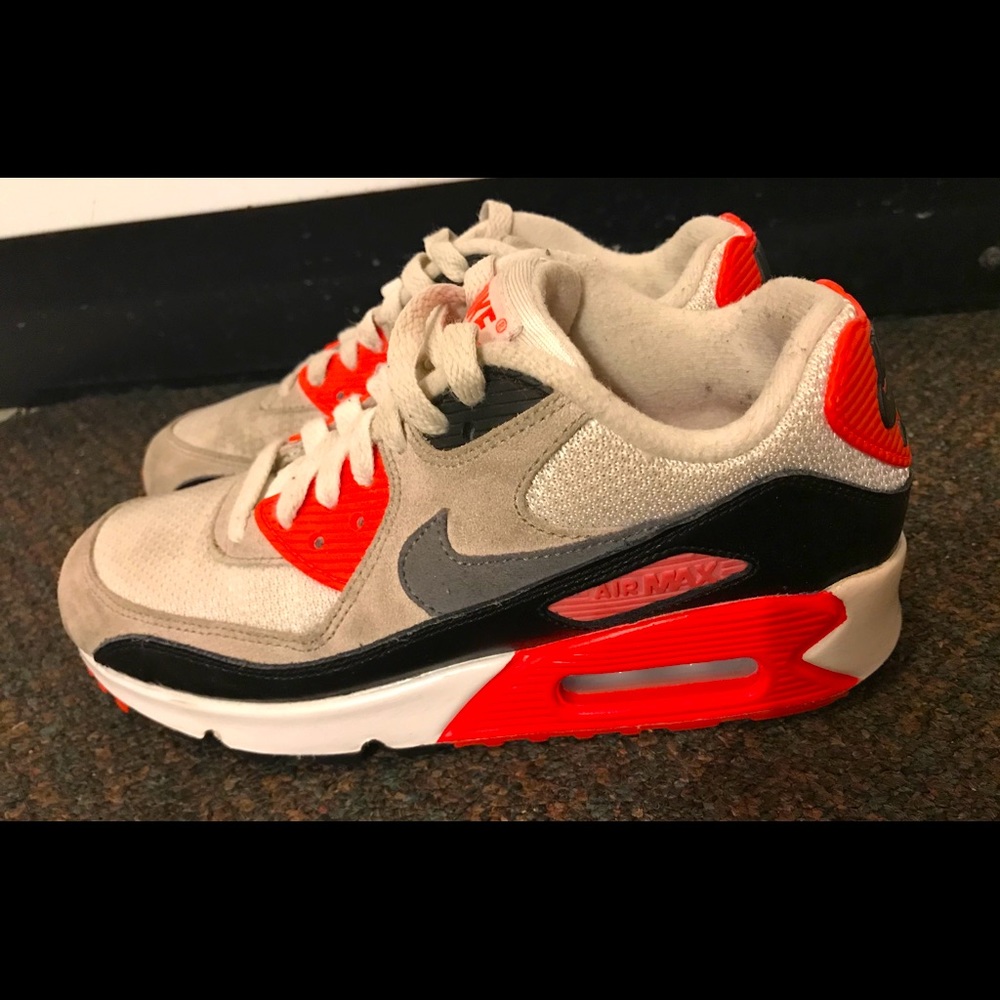 Nike Air Max lll sneakers